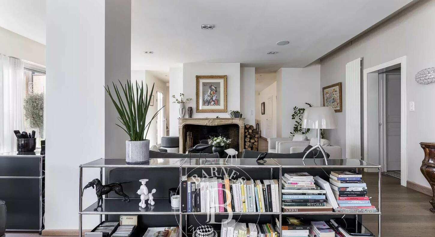 Show - BARNES Agency, luxury real estate in Toulouse