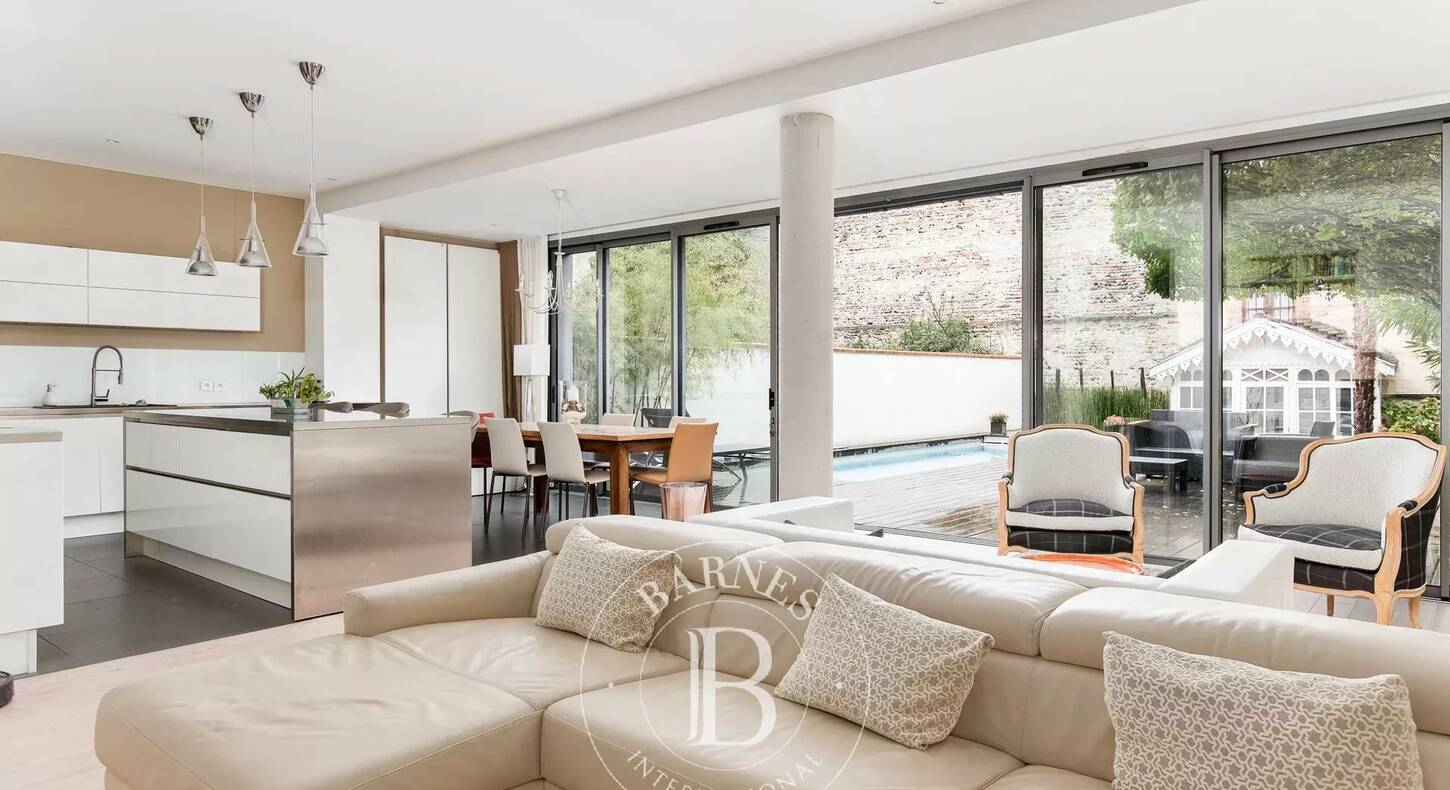 Show - BARNES Agency, luxury real estate in Toulouse