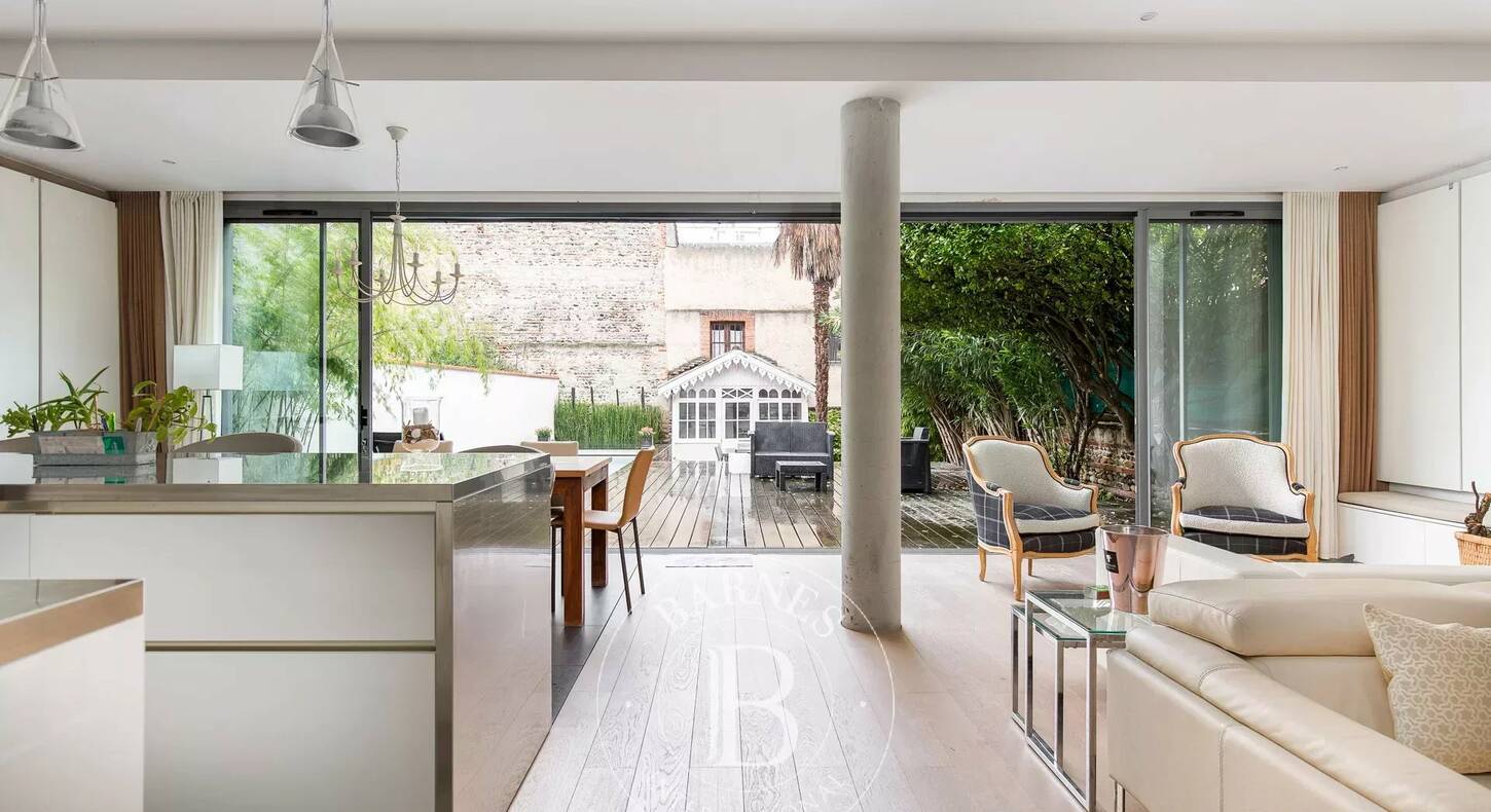 Show - BARNES Agency, luxury real estate in Toulouse