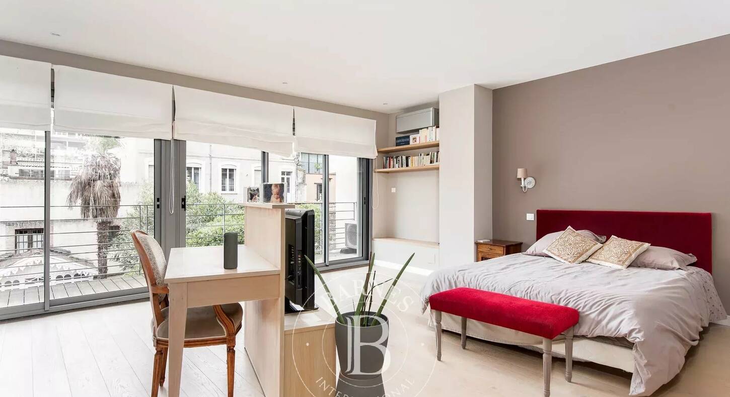 Show - BARNES Agency, luxury real estate in Toulouse