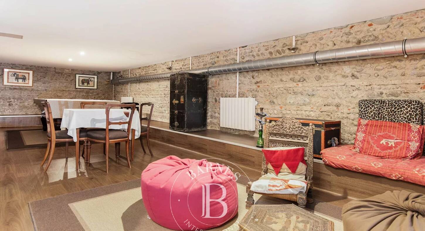 Show - BARNES Agency, luxury real estate in Toulouse