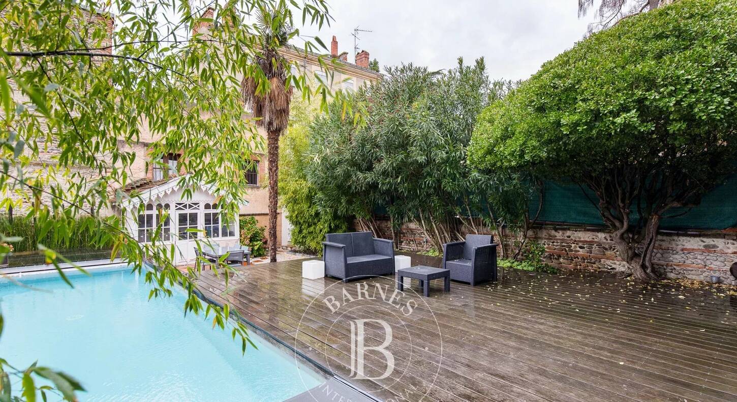 Show - BARNES Agency, luxury real estate in Toulouse
