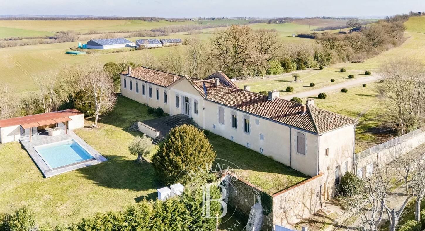 Show - BARNES Agency, luxury real estate in Toulouse