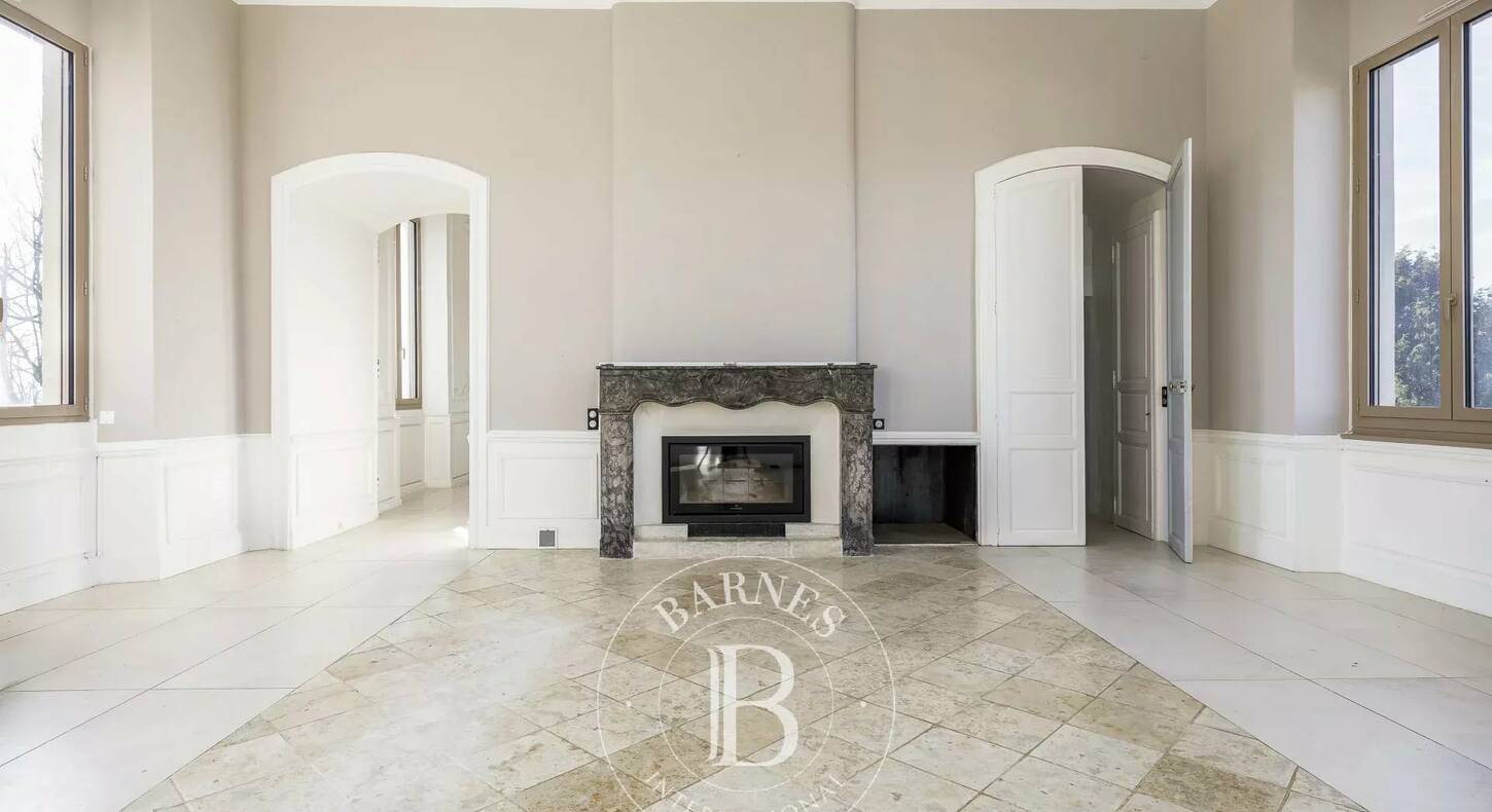 Show - BARNES Agency, luxury real estate in Toulouse