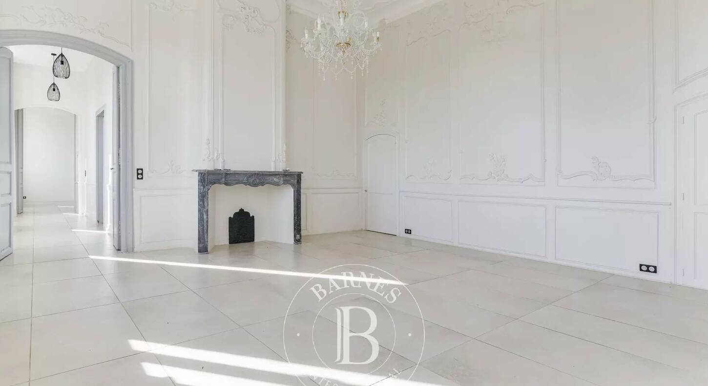 Show - BARNES Agency, luxury real estate in Toulouse