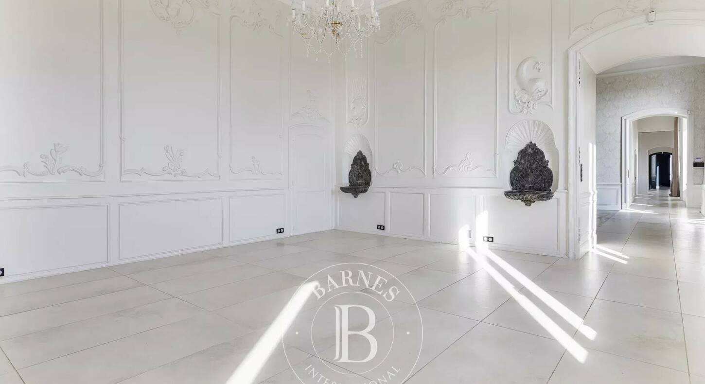 Show - BARNES Agency, luxury real estate in Toulouse