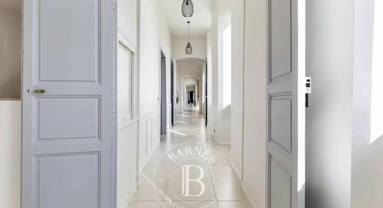 Show - BARNES Agency, luxury real estate in Toulouse