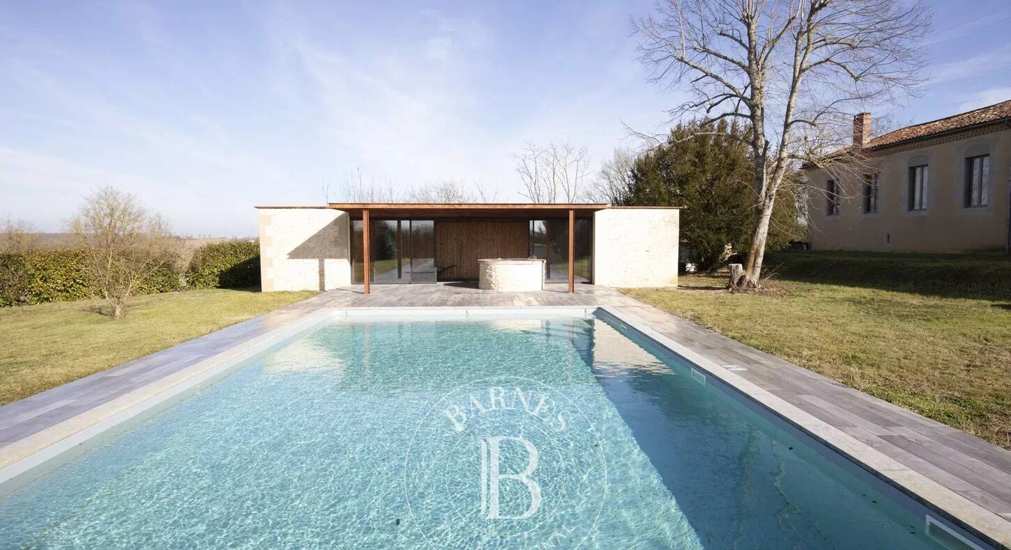 Show - BARNES Agency, luxury real estate in Toulouse
