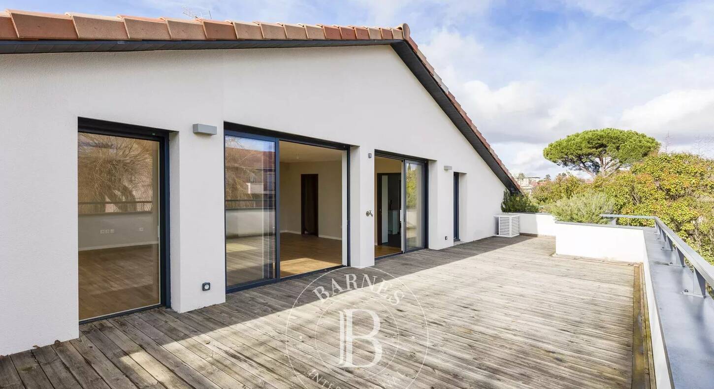 Show - BARNES Agency, luxury real estate in Toulouse