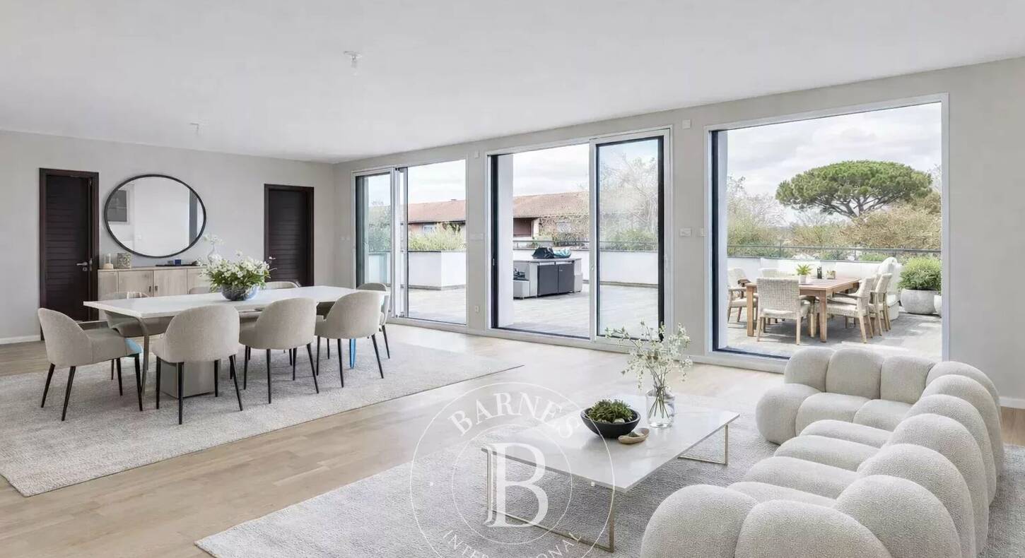 Show - BARNES Agency, luxury real estate in Toulouse