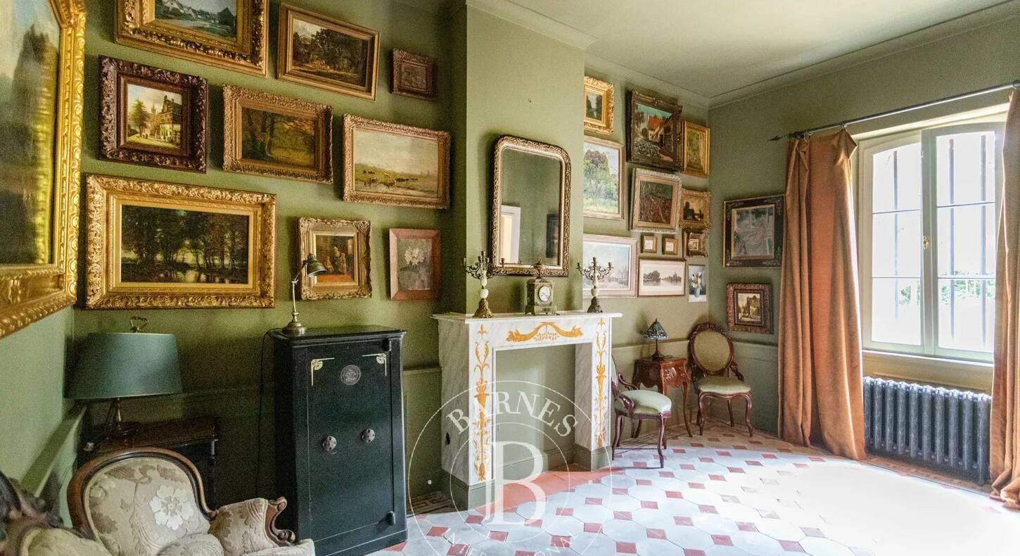 Show - BARNES Agency, luxury real estate in Toulouse