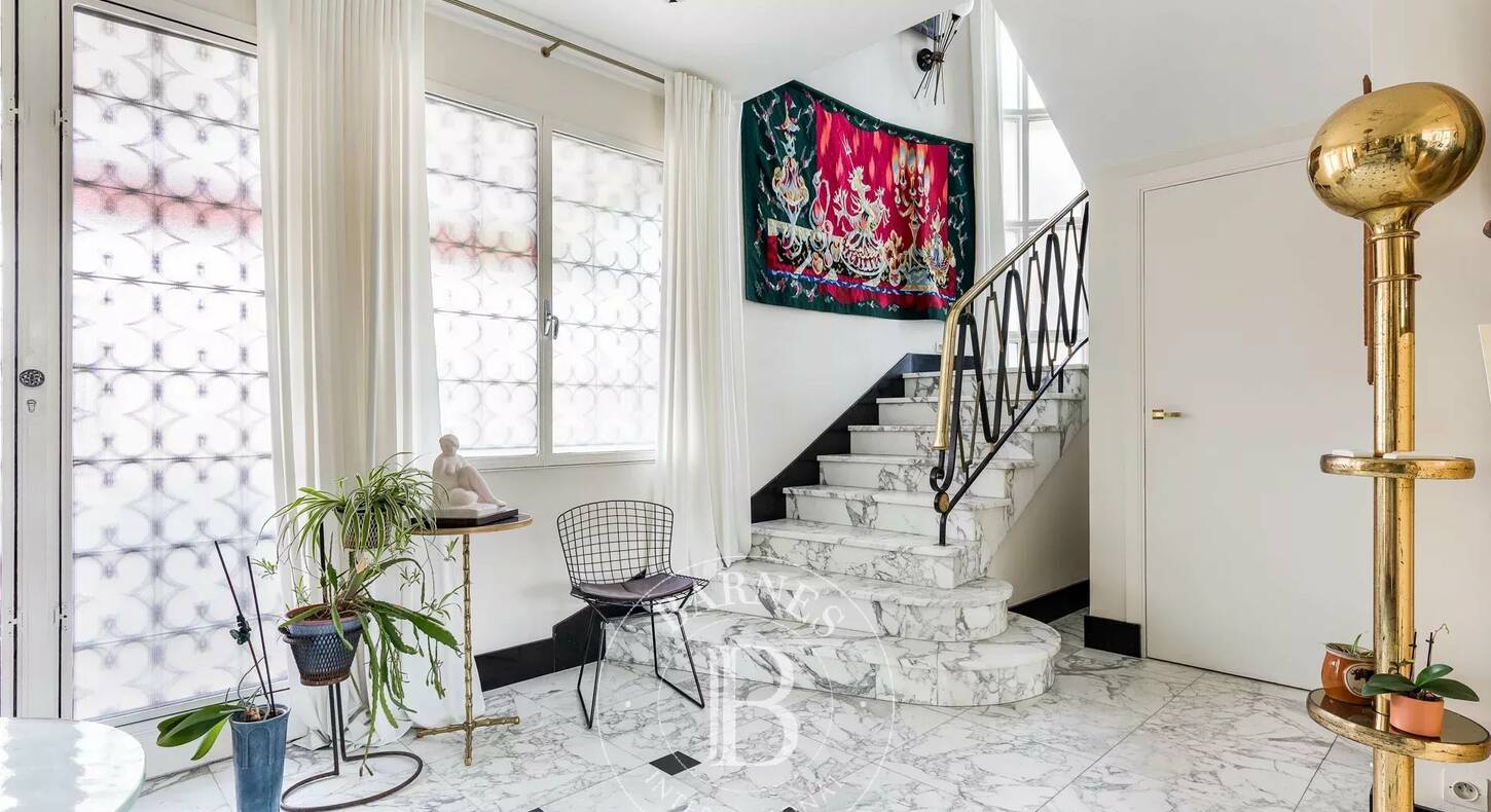 Show - BARNES Agency, luxury real estate in Toulouse