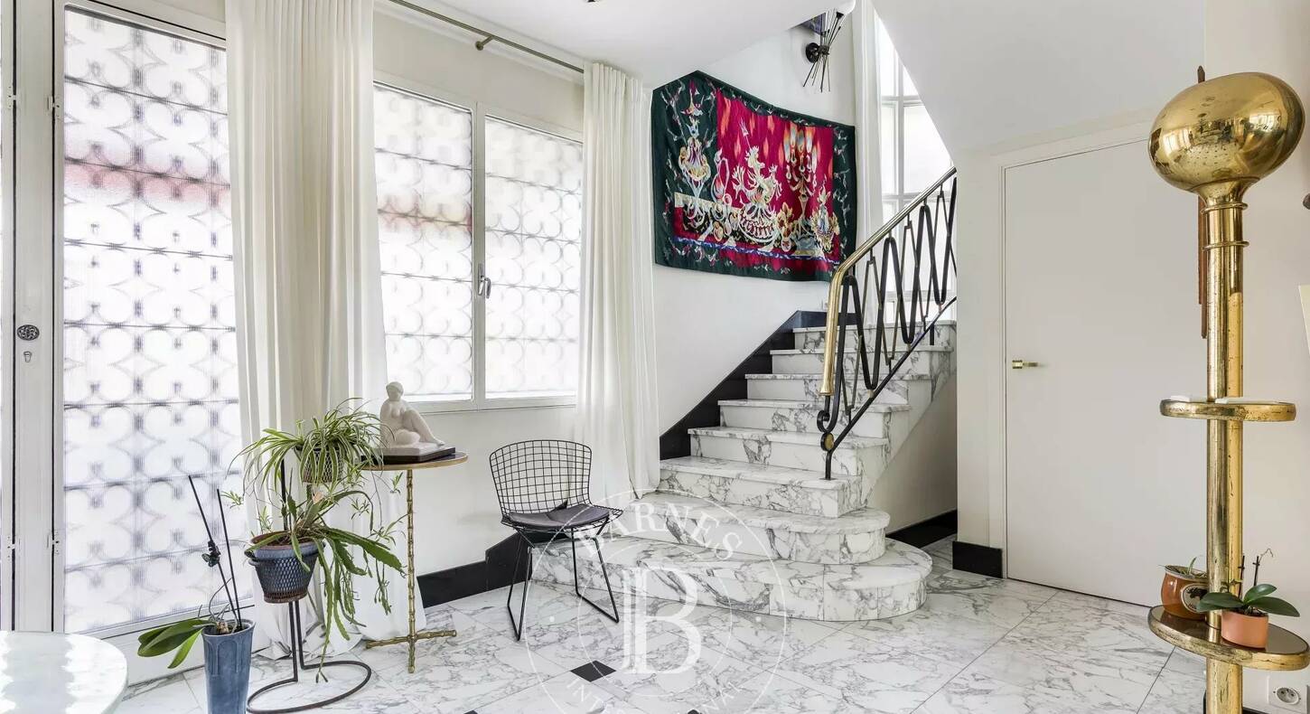 Show - BARNES Agency, luxury real estate in Toulouse