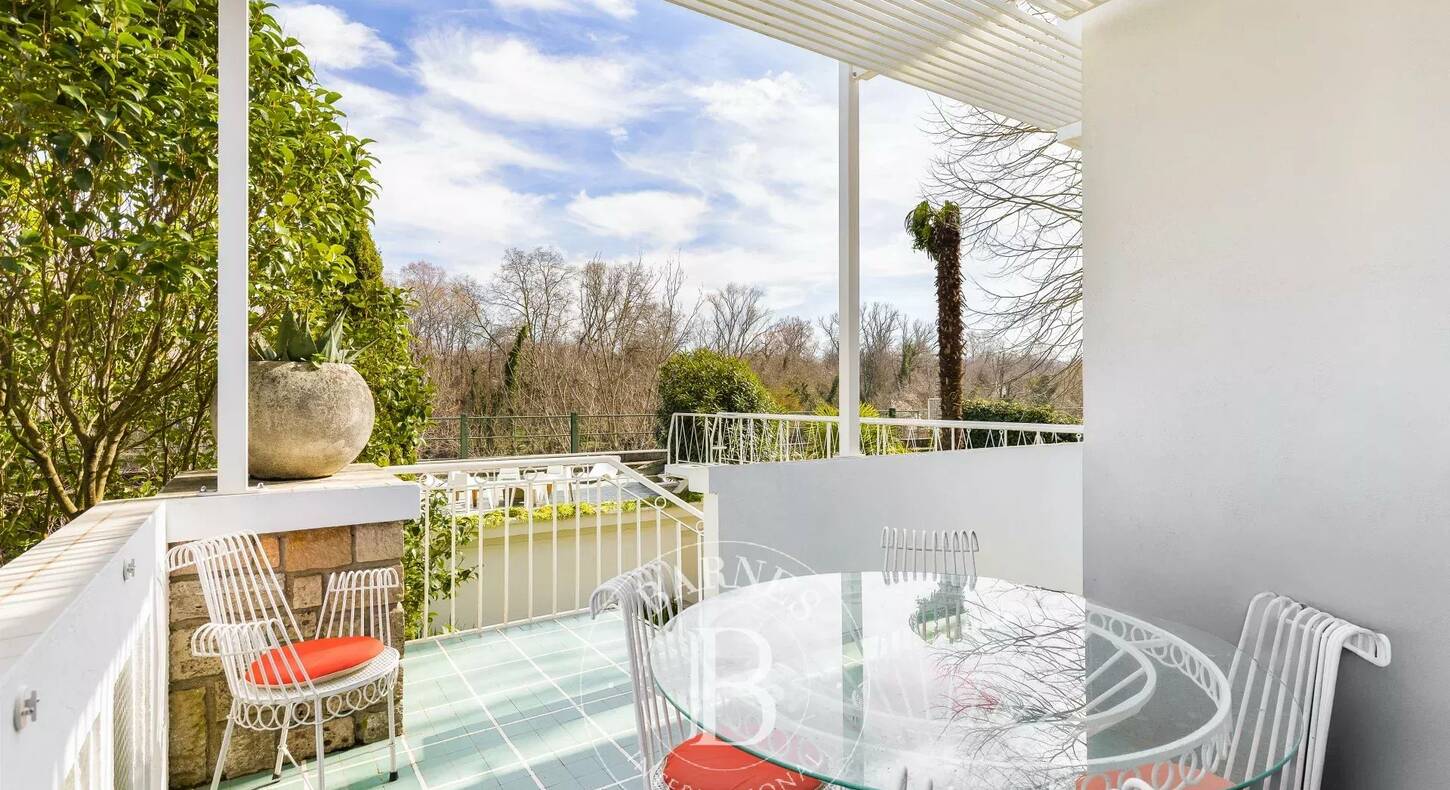 Show - BARNES Agency, luxury real estate in Toulouse