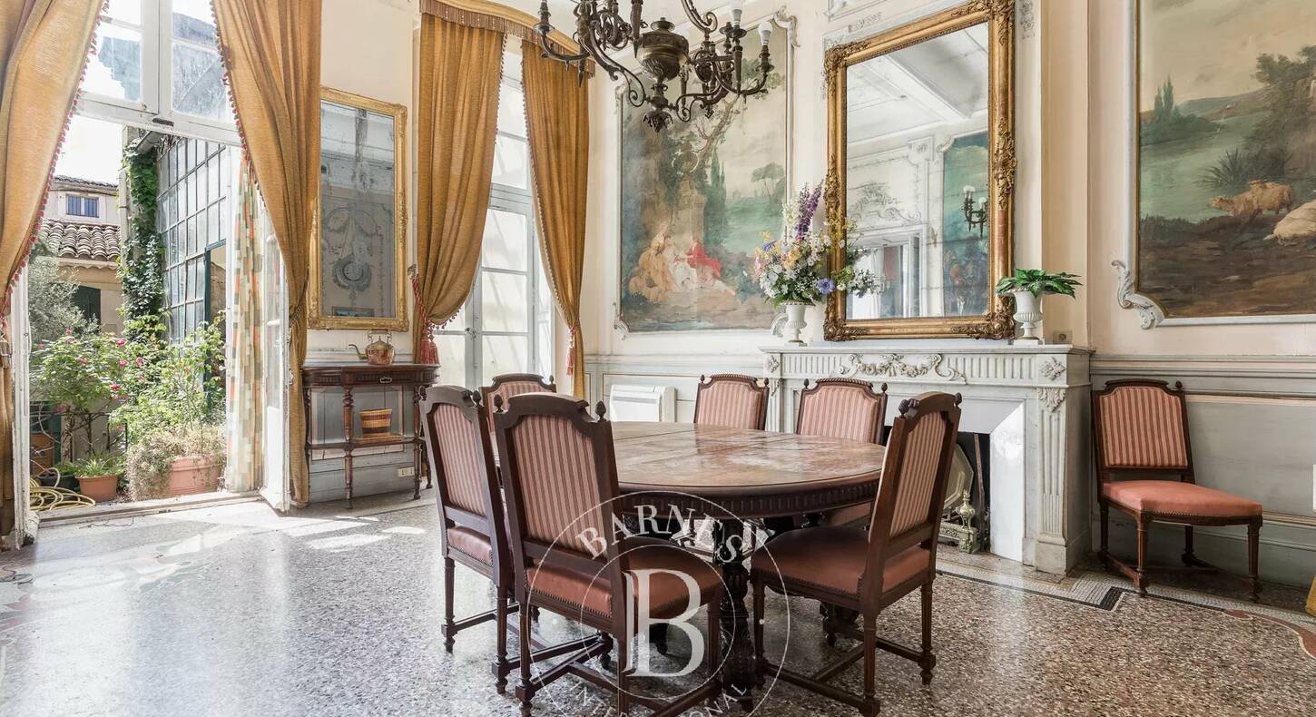 Show - BARNES Toulouse - Immobilier de luxe, appartements et maisons de prestige à Toulouse