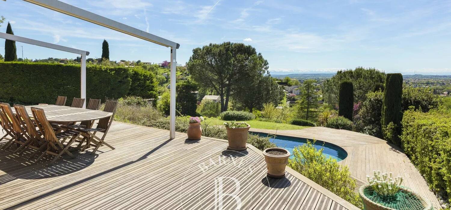 Home - BARNES Toulouse - Immobilier de luxe, appartements et maisons de prestige à Toulouse