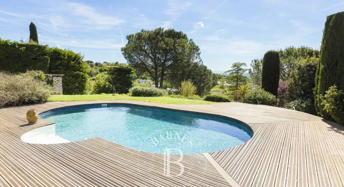 Show - BARNES Toulouse - Immobilier de luxe, appartements et maisons de prestige à Toulouse