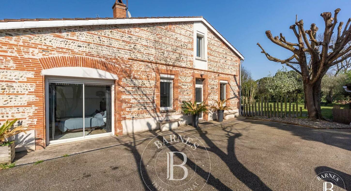 Show - BARNES Agency, luxury real estate in Toulouse