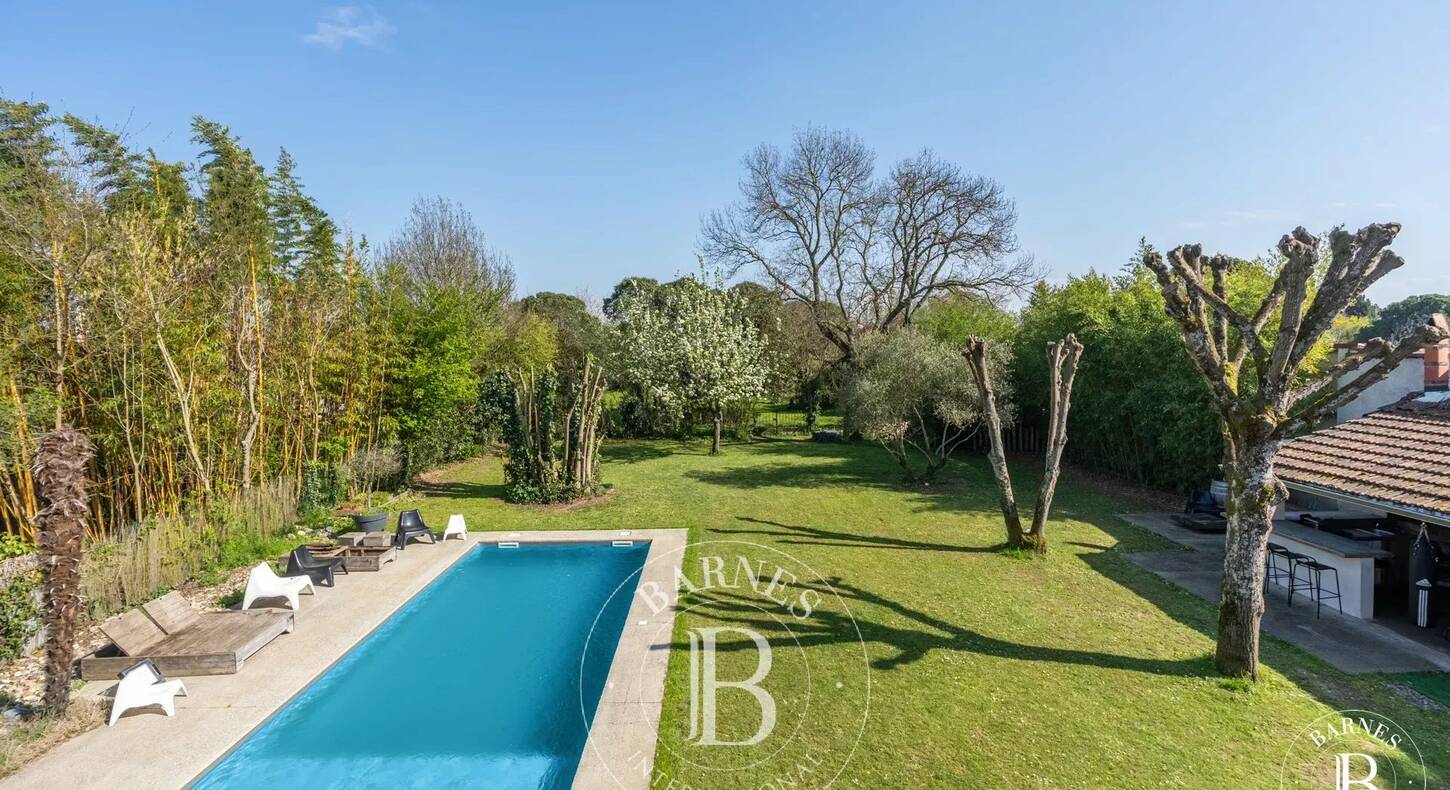 Show - BARNES Agency, luxury real estate in Toulouse