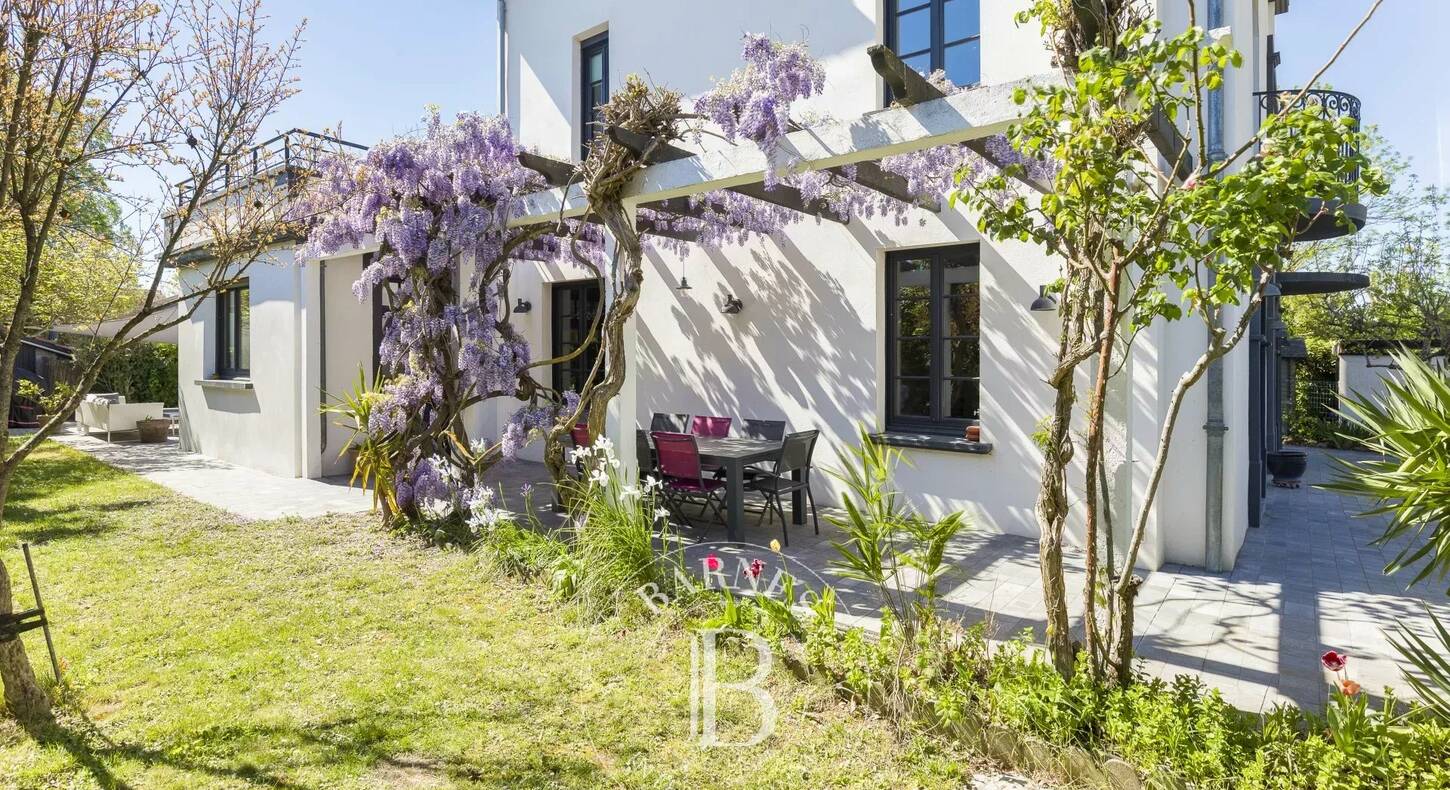 Show - BARNES Toulouse - Immobilier de luxe, appartements et maisons de prestige à Toulouse