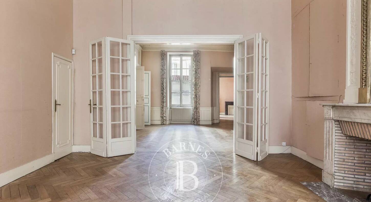Show - BARNES Toulouse - Immobilier de luxe, appartements et maisons de prestige à Toulouse