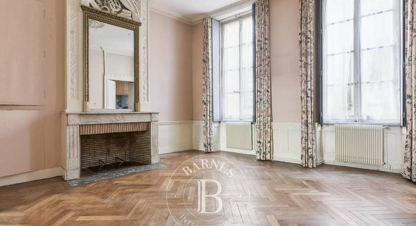 Show - BARNES Toulouse - Immobilier de luxe, appartements et maisons de prestige à Toulouse
