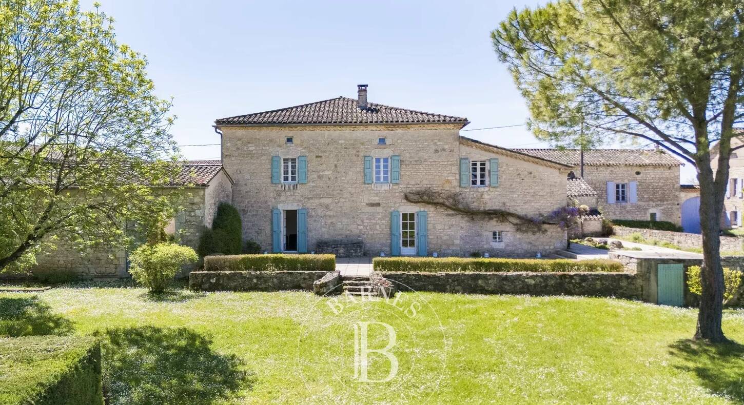Show - BARNES Agency, luxury real estate in Toulouse