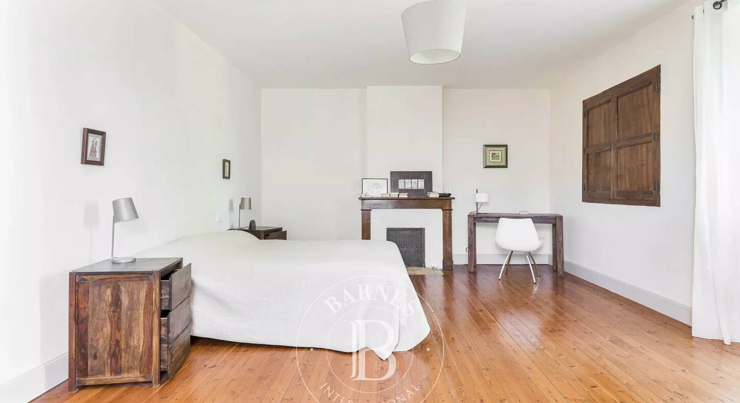 Show - BARNES Agency, luxury real estate in Toulouse