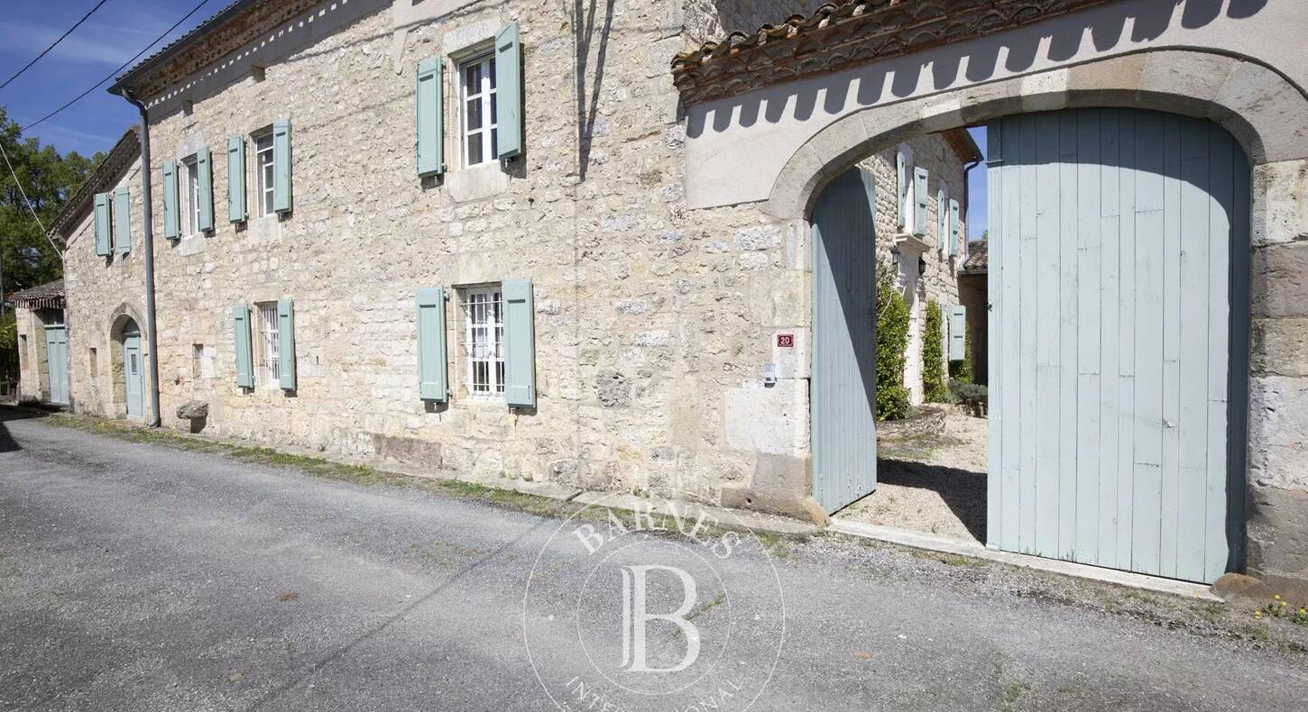 Show - BARNES Agency, luxury real estate in Toulouse