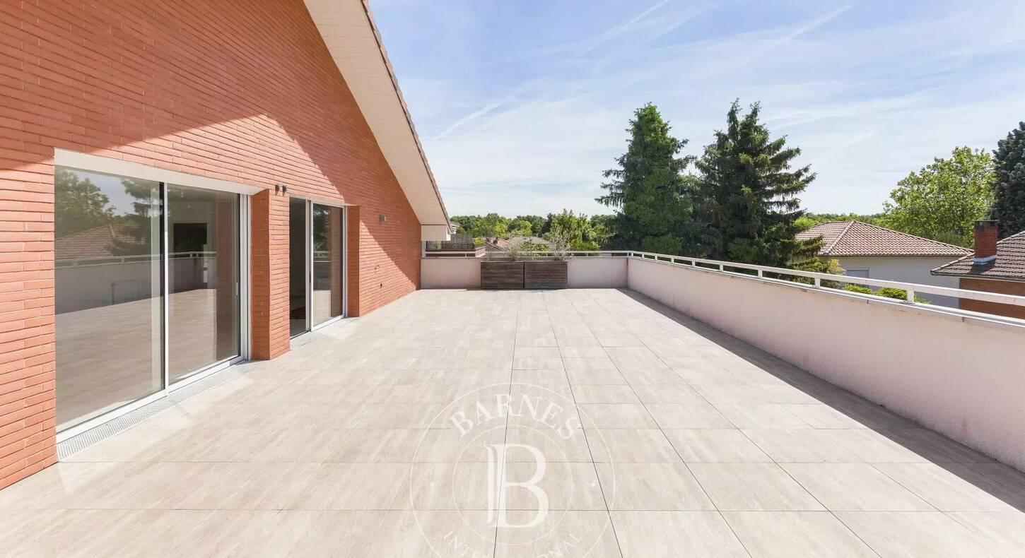 Show - BARNES Toulouse - Immobilier de luxe, appartements et maisons de prestige à Toulouse