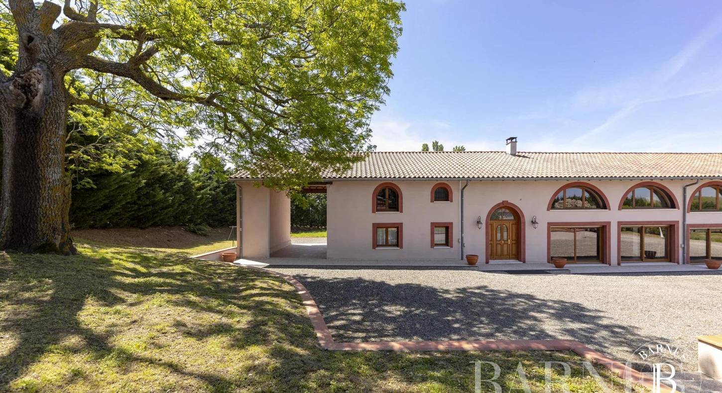 Show - BARNES Agency, luxury real estate in Toulouse