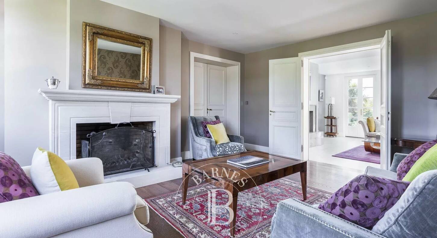 Show - BARNES Agency, luxury real estate in Toulouse