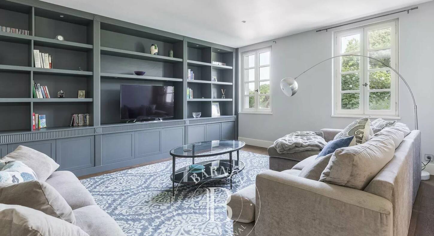 Show - BARNES Agency, luxury real estate in Toulouse