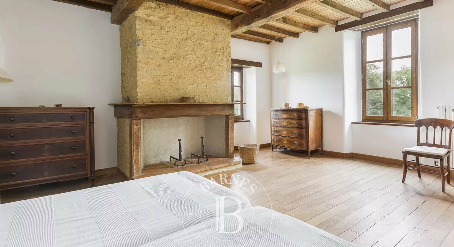 Show - BARNES Agency, luxury real estate in Toulouse