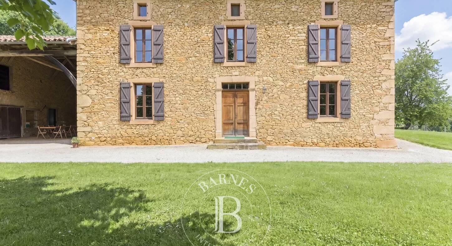 Show - BARNES Agency, luxury real estate in Toulouse