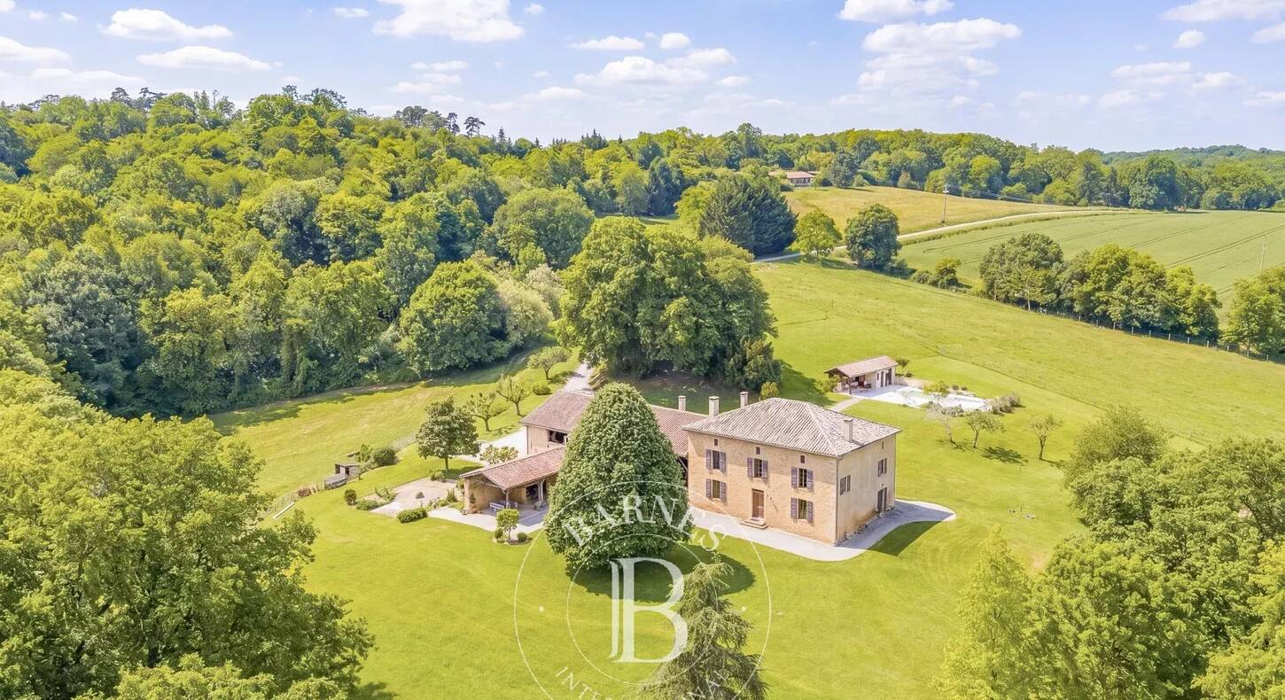 Show - BARNES Agency, luxury real estate in Toulouse