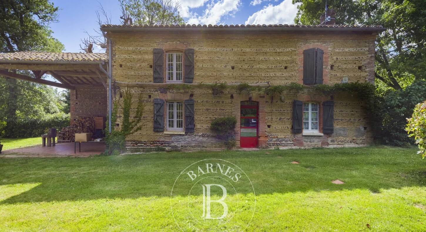 Show - BARNES Agency, luxury real estate in Toulouse