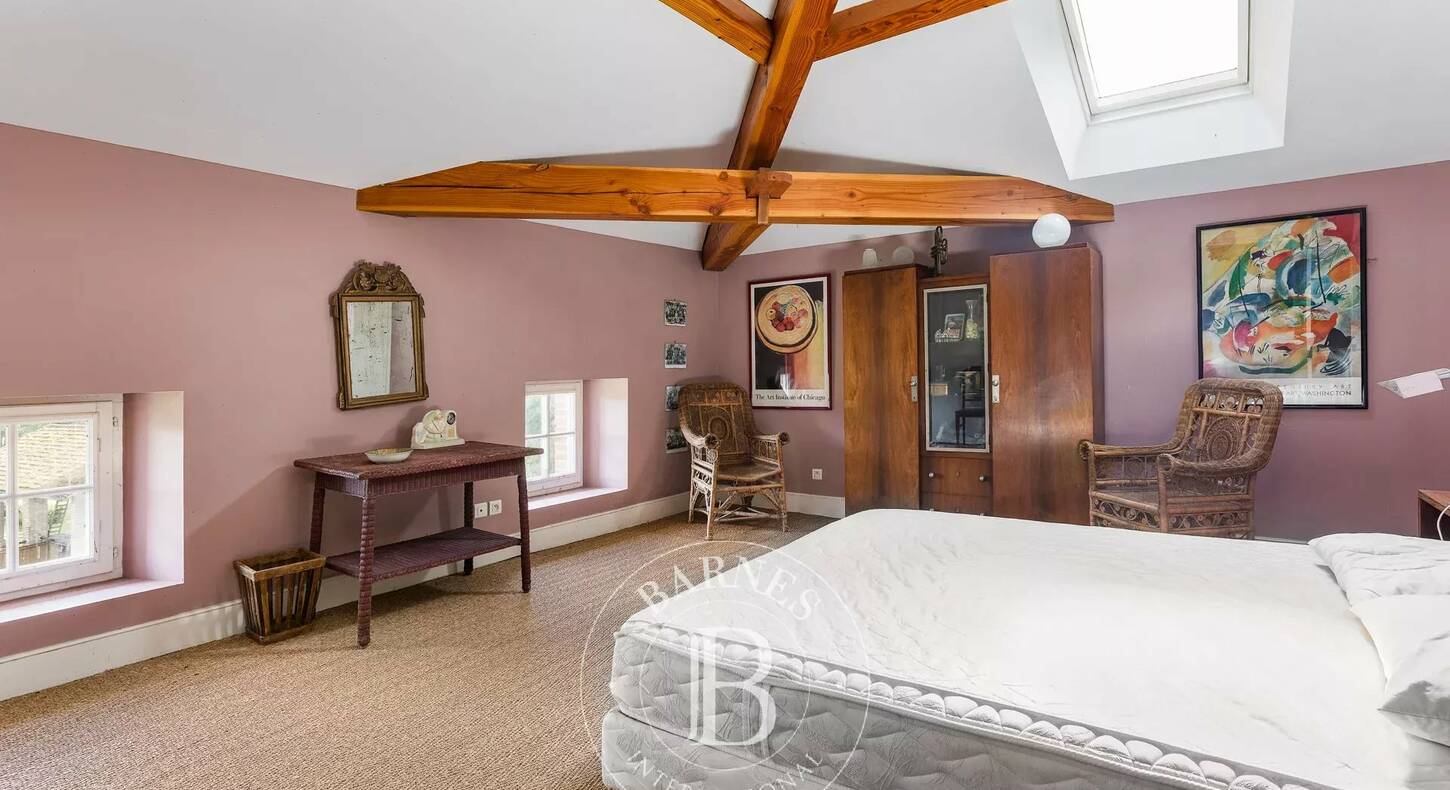Show - BARNES Agency, luxury real estate in Toulouse