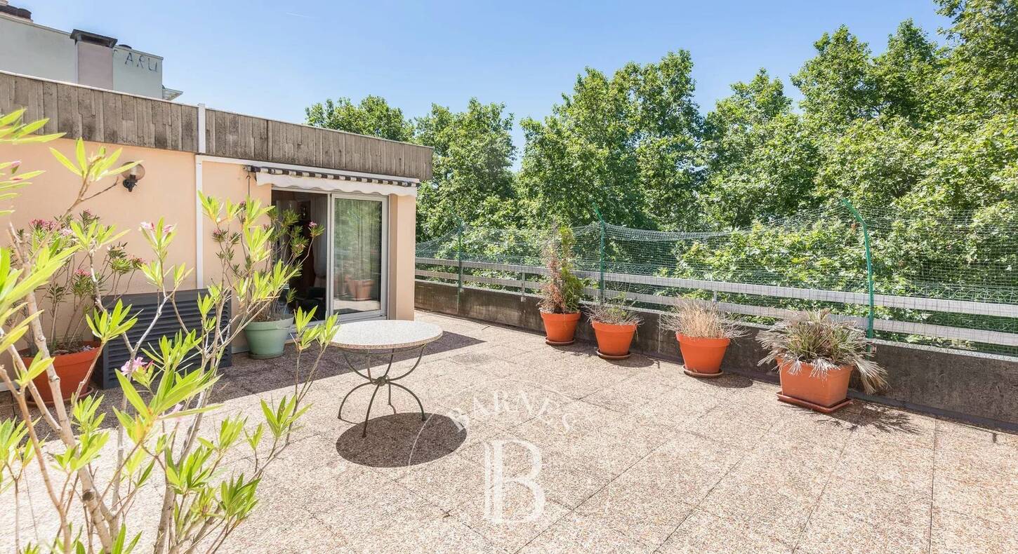 Show - BARNES Toulouse - Immobilier de luxe, appartements et maisons de prestige à Toulouse