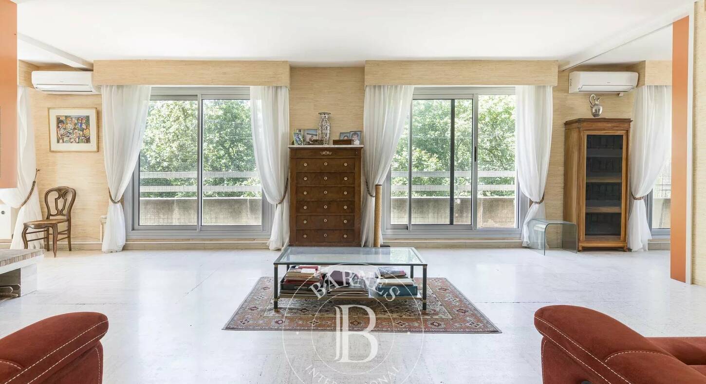 Show - BARNES Toulouse - Immobilier de luxe, appartements et maisons de prestige à Toulouse