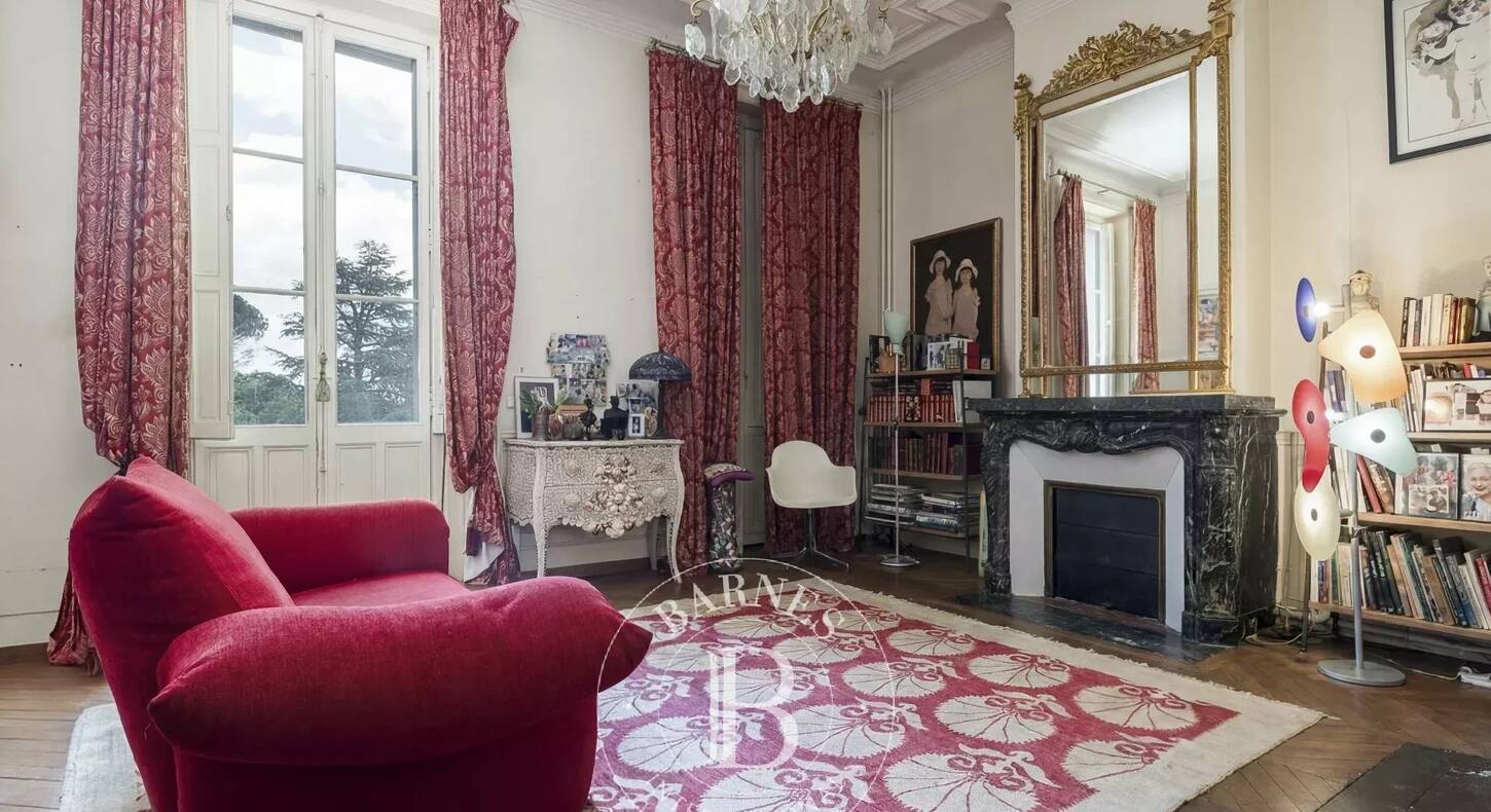 Show - BARNES Agency, luxury real estate in Toulouse