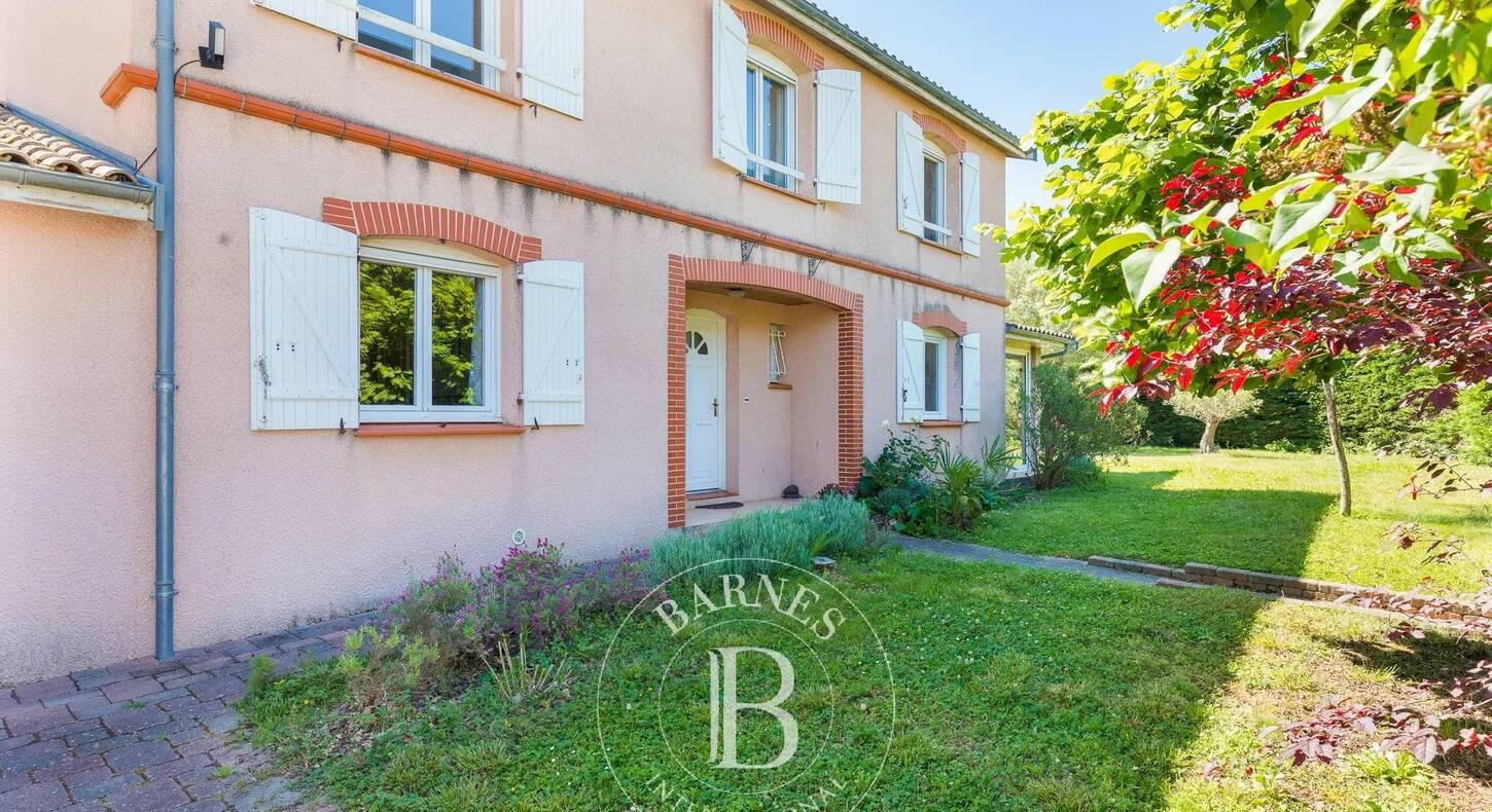 Show - BARNES Agency, luxury real estate in Toulouse