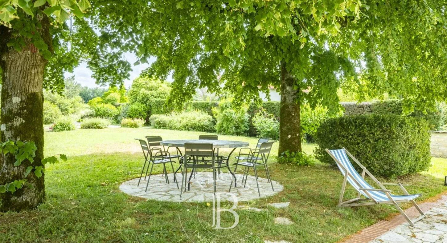Show - BARNES Toulouse - Immobilier de luxe, appartements et maisons de prestige à Toulouse