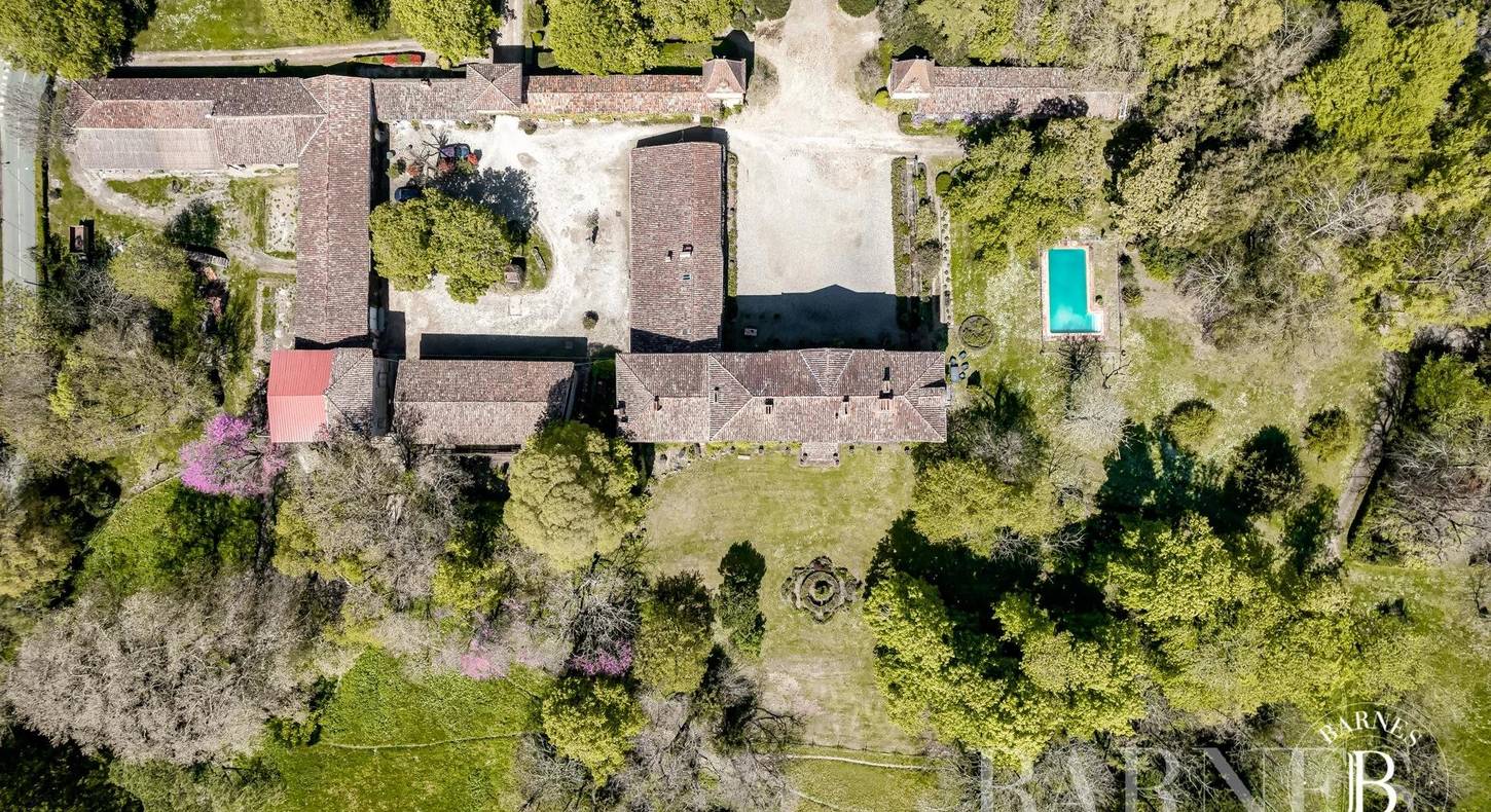 Show - BARNES Agency, luxury real estate in Toulouse