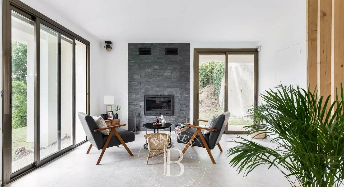 Show - BARNES Agency, luxury real estate in Toulouse