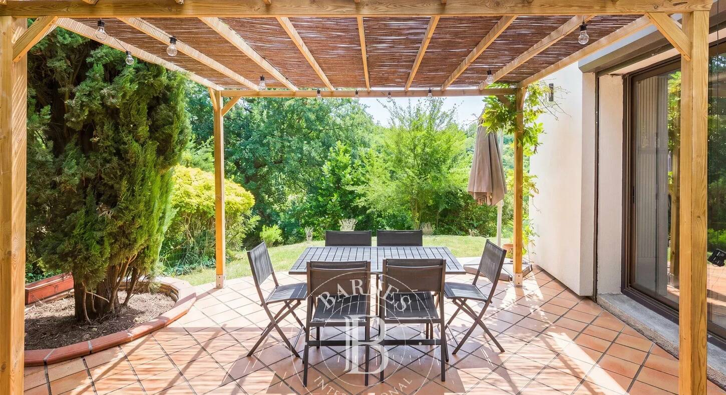 Show - BARNES Agency, luxury real estate in Toulouse