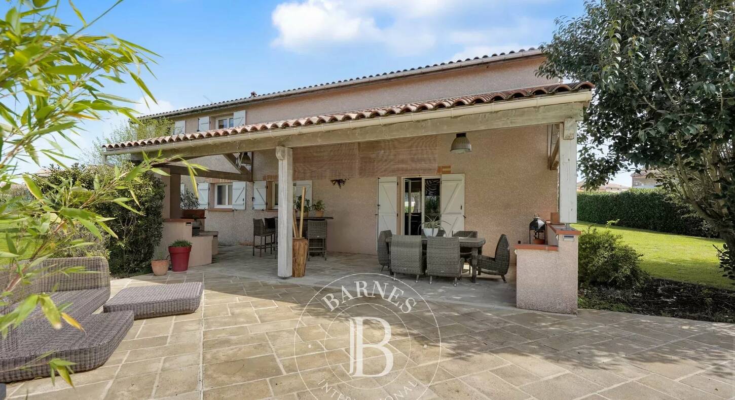Show - BARNES Agency, luxury real estate in Toulouse