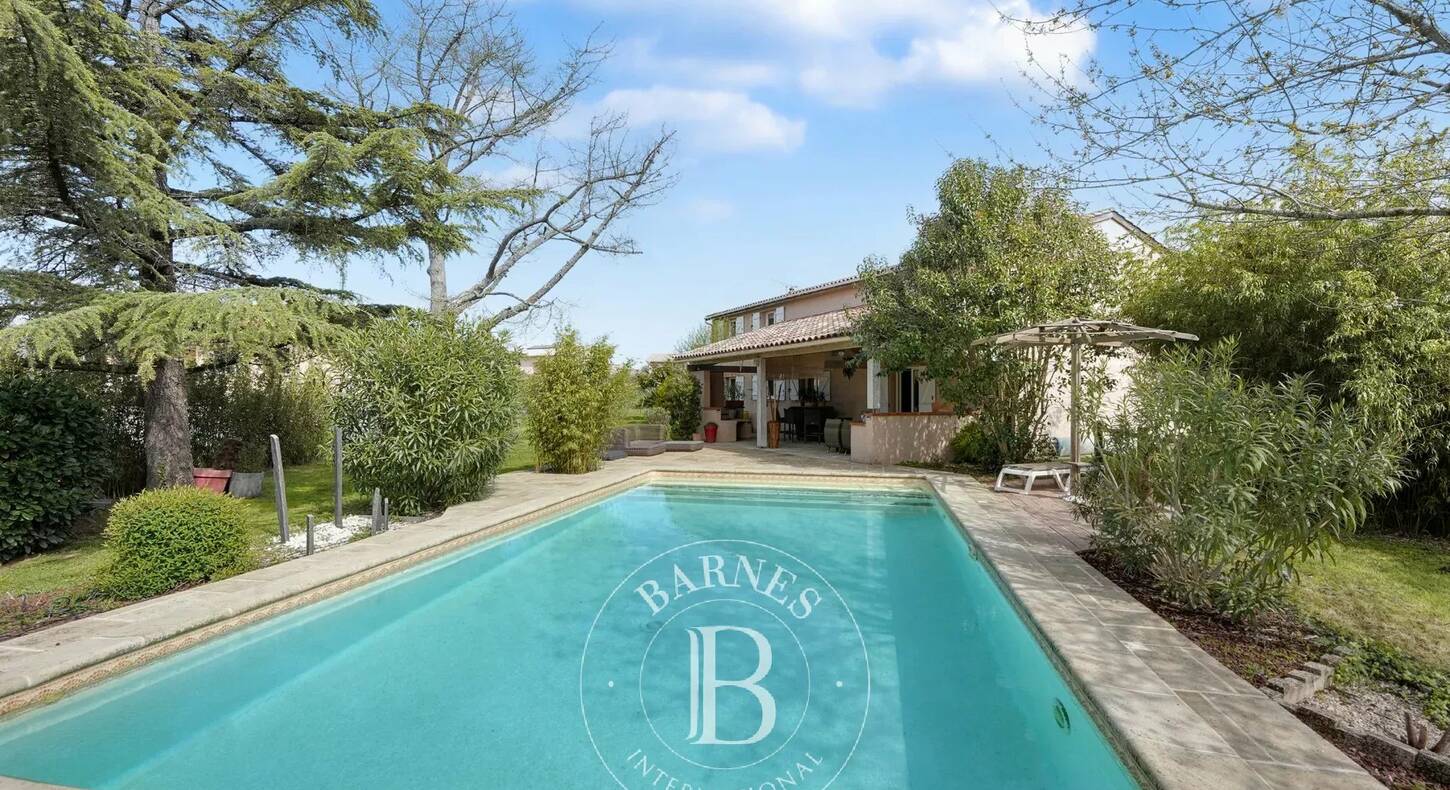 Show - BARNES Agency, luxury real estate in Toulouse