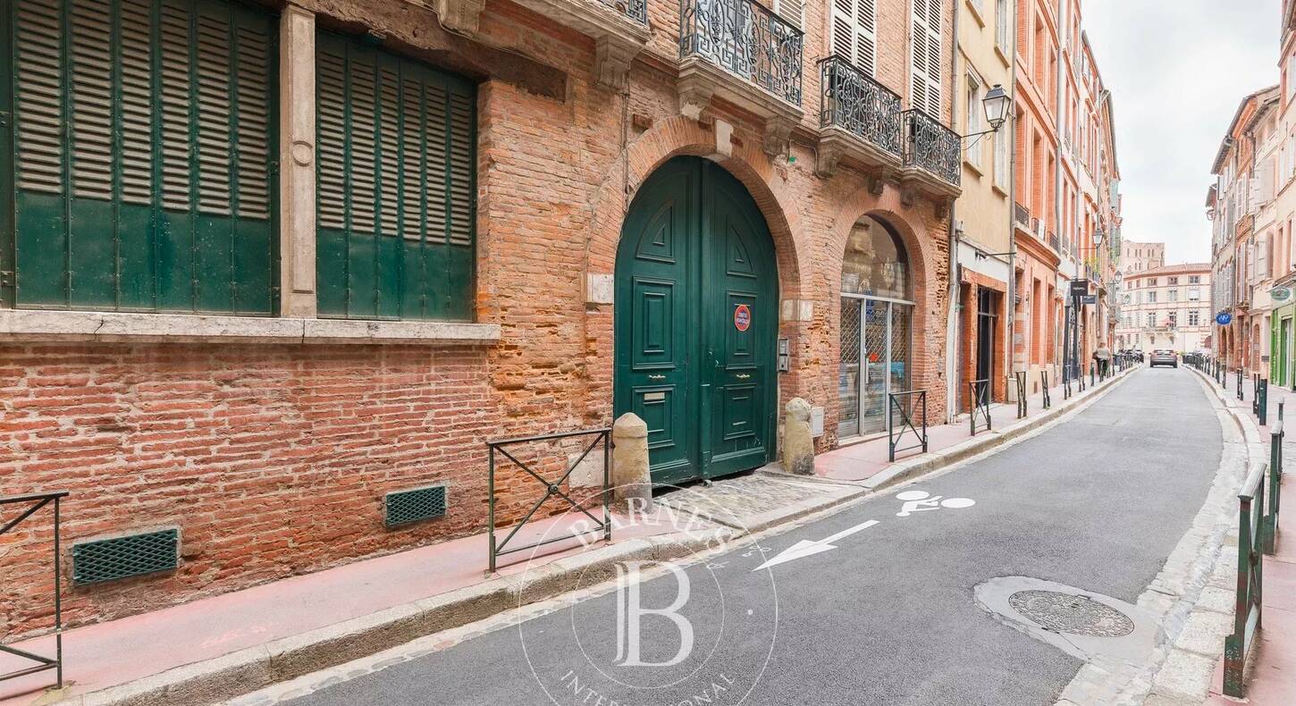 Show - BARNES Toulouse - Immobilier de luxe, appartements et maisons de prestige à Toulouse