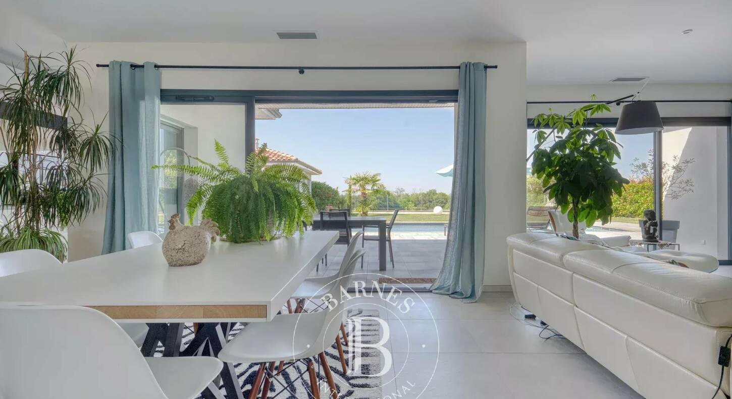 Show - BARNES Toulouse - Immobilier de luxe, appartements et maisons de prestige à Toulouse